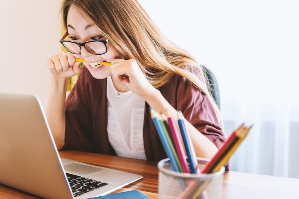 Làm việc sâu: tìm lại sự tập trung trong thời đại xao nhãng