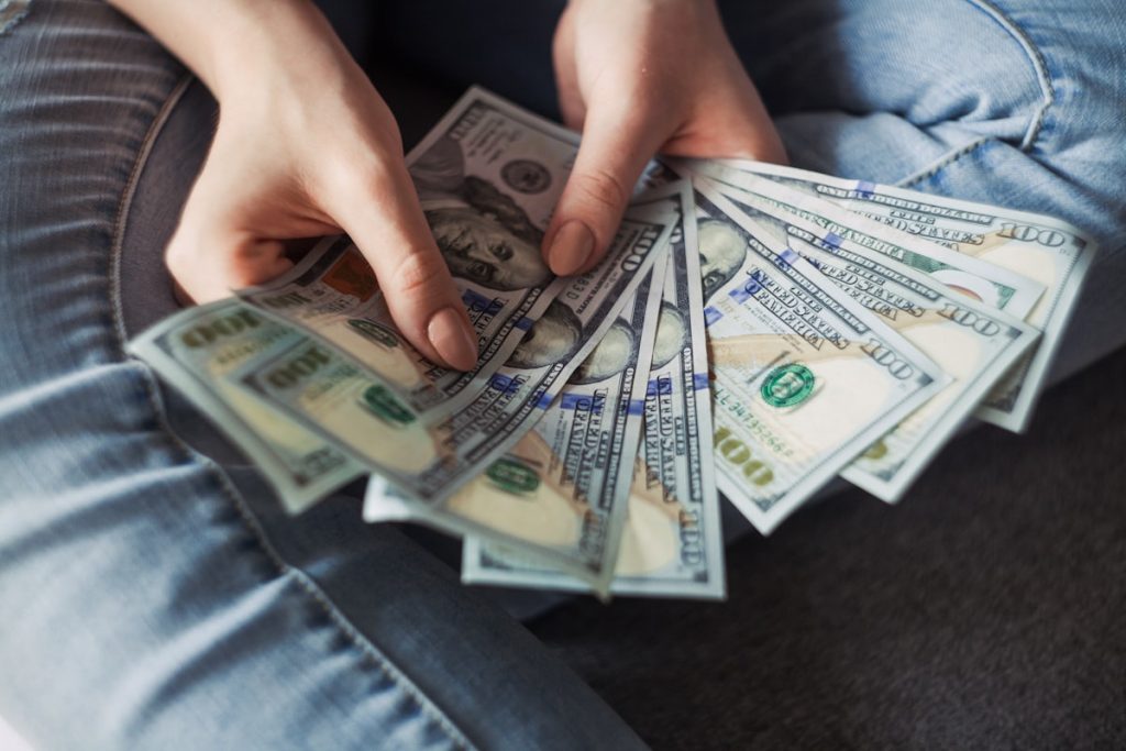 Quản lý thu nhập khi làm freelance